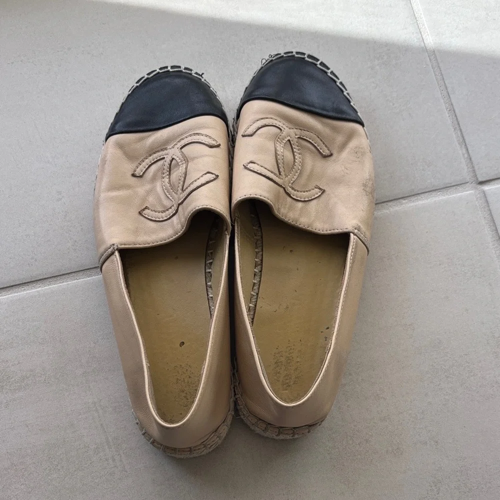 CHANEL Beige and Black Leather Espadrilles